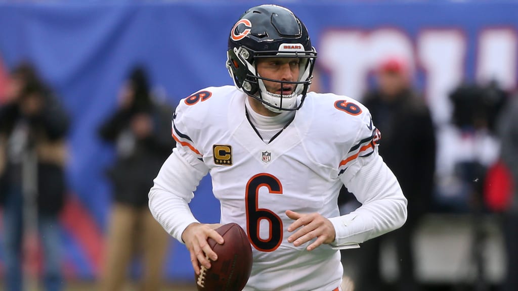 Bears offensive line has surprisingly kept Jay Cutler upright