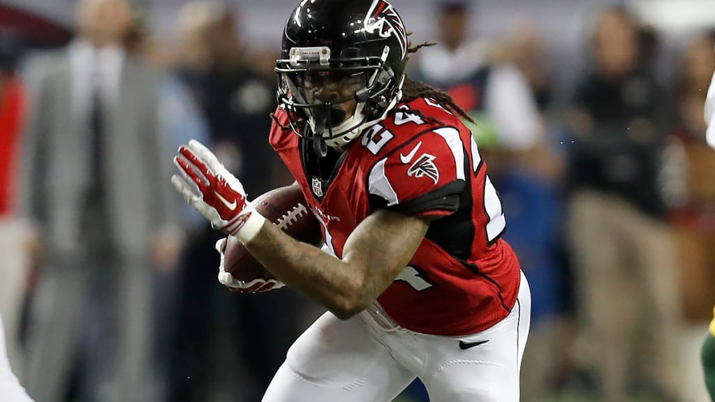 Devonta Freeman says new contract with Falcons will be 'something