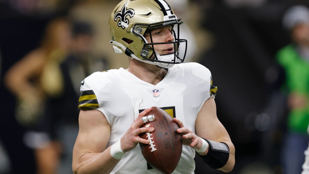 Saints QB Taysom Hill feared to have suffered mallet finger injury; could  require surgery