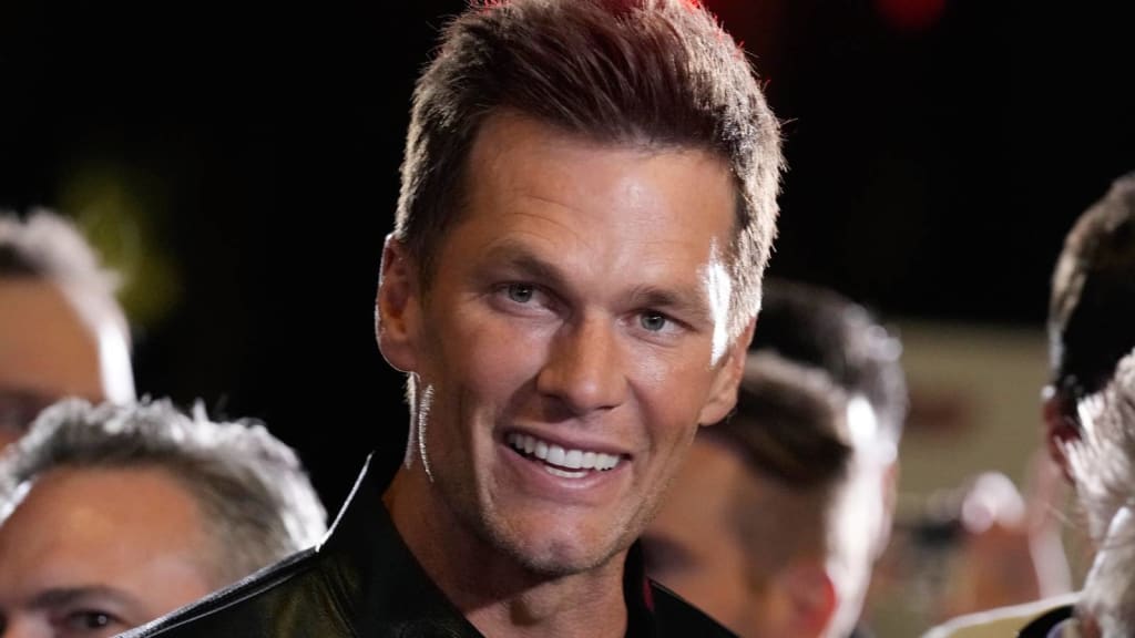 Tom Brady Is in Talks to Buy a Stake in the Las Vegas Raiders - WSJ