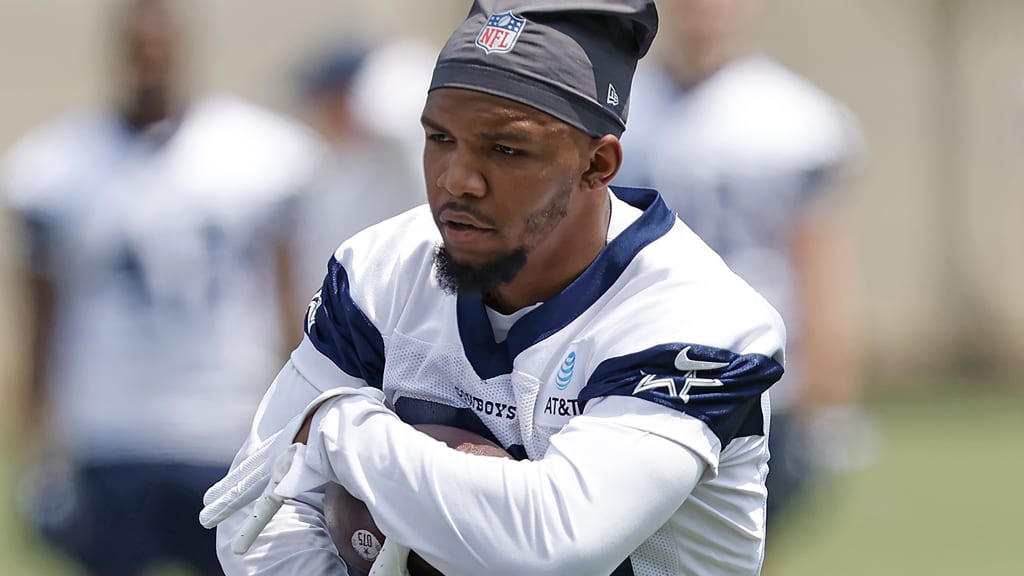 Tony Pollard Makes Cowboys' Lack of WR Depth Less of a Concern