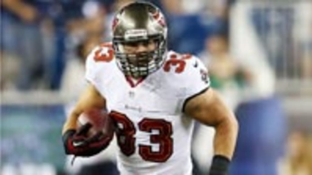 Peyton Hillis Injures Knee in Tampa Bay Buccaneers Debut, News, Scores,  Highlights, Stats, and Rumors