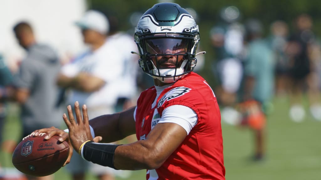 Jalen Hurts watch: Eagles' QB has an uneven day in training camp