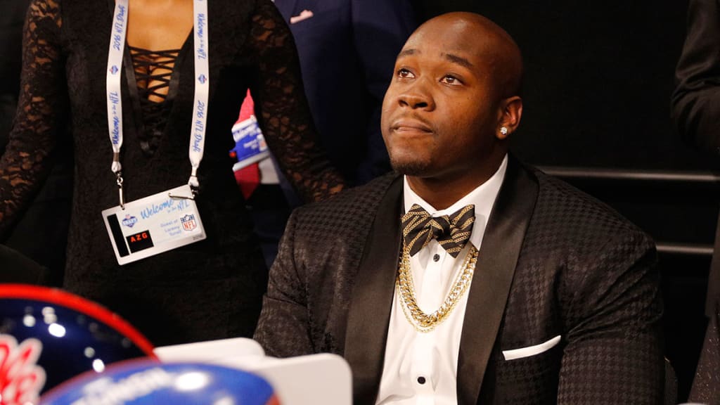 2016 NFL draft -- Laremy Tunsil admits to taking cash from Ole