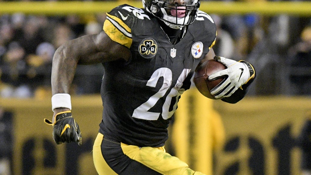 Le'Veon Bell does not sign tag, will miss 2018 season