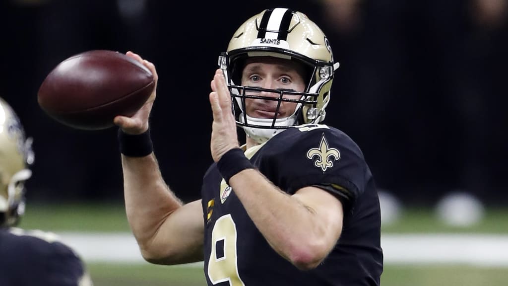 NBC Sports commentators Mike Tirico and former New Orleans Saints  quarterback Drew Brees broadcast from the field before an NFL football game  between the New Orleans Saints and the Buffalo Bills, Thursday