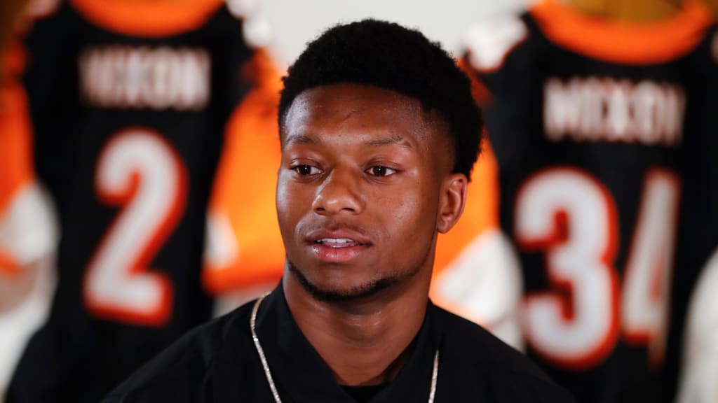 Bengals Make Bold Decision On Running Back Joe Mixon