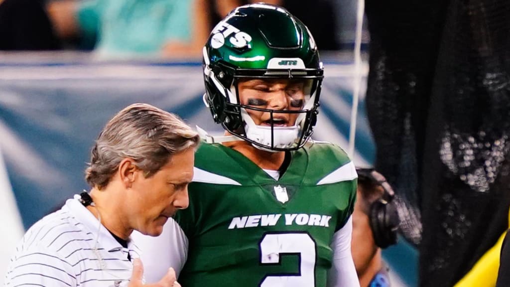 Jets QB Zach Wilson Ruled Out After Suffering Knee Injury Against Patriots