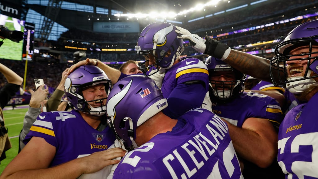 Vikings come back to beat Commanders for 6th consecutive win - Seattle  Sports