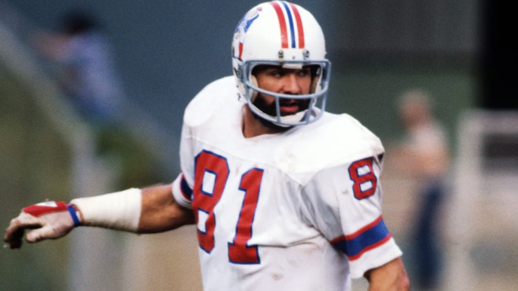 Super Bowl winner Russ Francis 'killed in plane crash' in New York