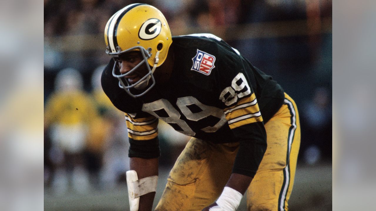 25 Greatest Linebackers in NFL History 