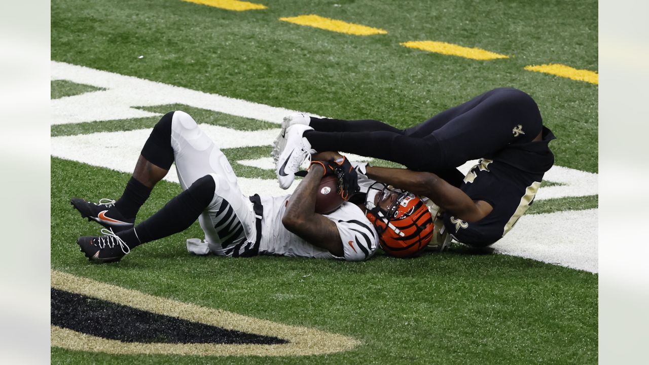 New York Giants wide receiver David Sills (84) makes a catch against New  York Jets cornerback Lamar Jackson (38) in the first half of an NFL  preseason football game against the New