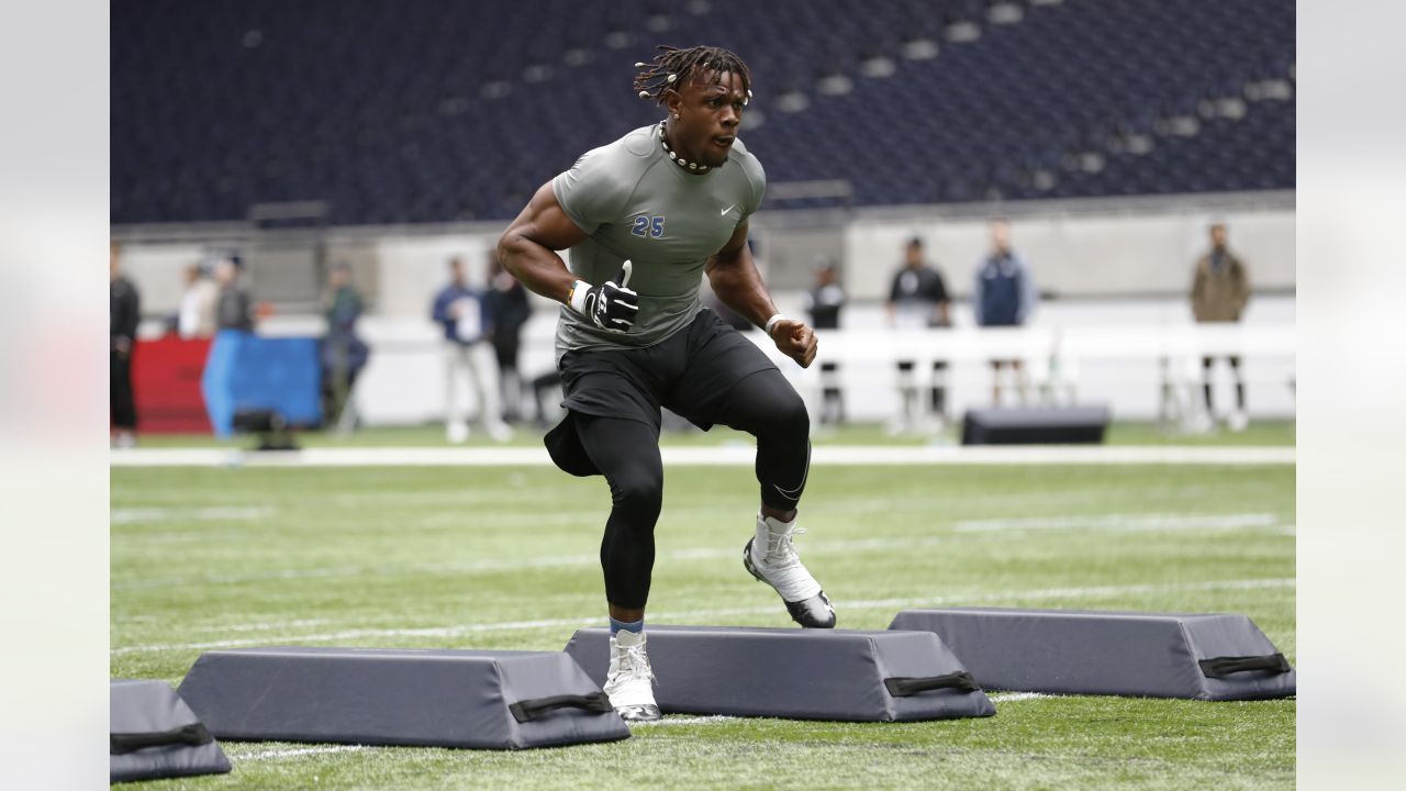 Linebacker Ifeanyi Augustine Nwoye, of Nigeria, takes part in the NFL  International Combine at the Tottenham Hotspur Stadium in London, Tuesday,  Oct. 4, 2022. International athletes on Tuesday are taking part in