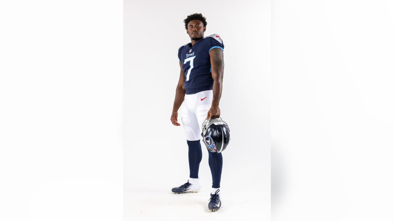 Tennessee Titans on X: First Look: @malikwillis in his #Titans uniform at  the @NFLPA Rookie Premiere. (