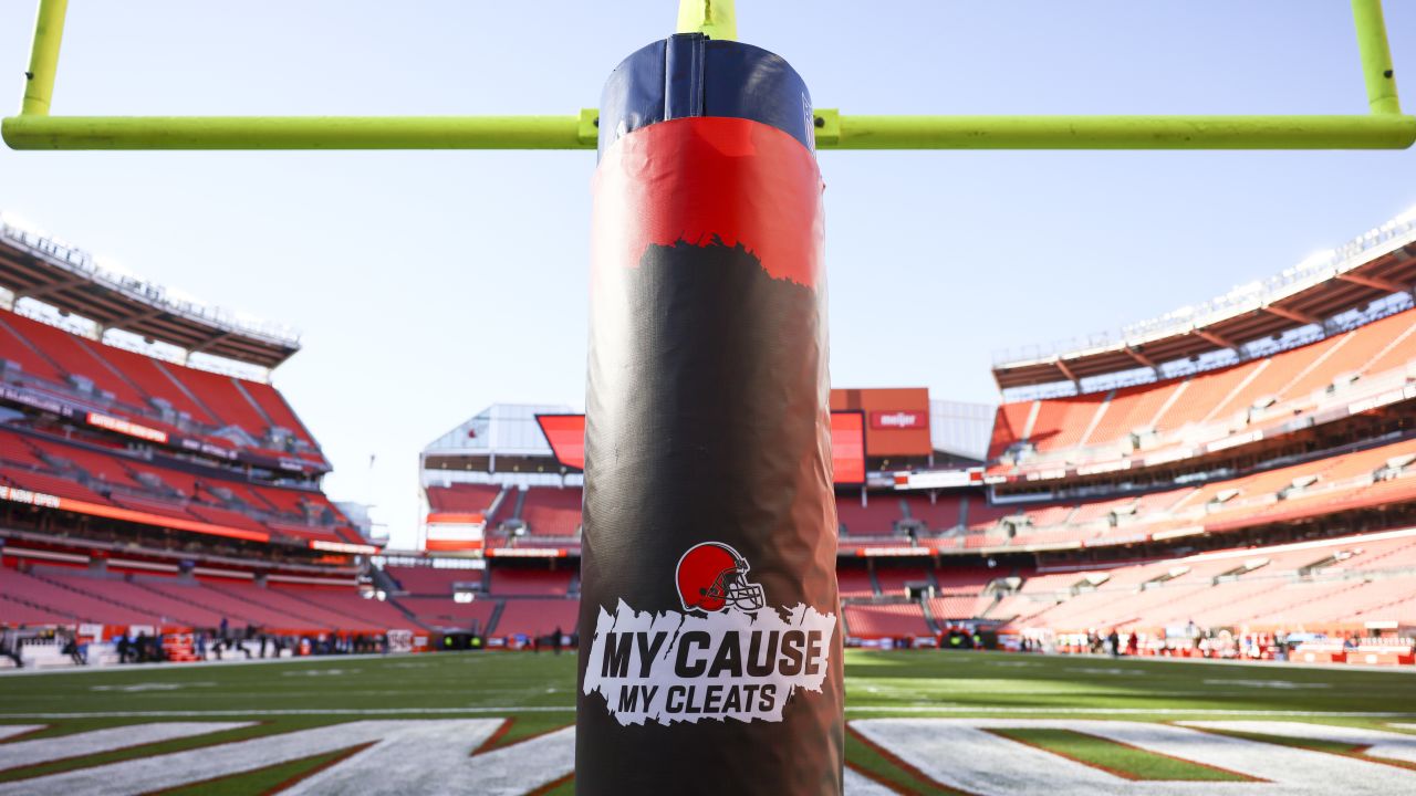 Cleveland Browns players charity cleats, December 12, 2021