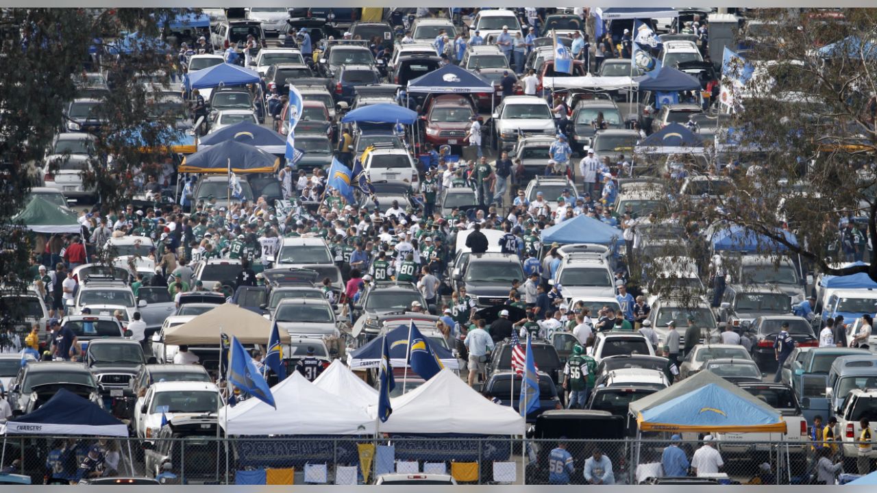 Top 10 Best NFL Tailgating Spots, Cities and Parties