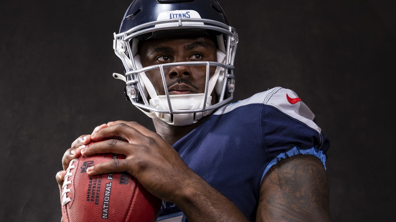 NFL - NFLPA Rookie Premiere Carolina Panthers wide receiver DJ Moore (12)  poses for a portrait during the NFLPA Rookie Premiere on Saturday, May 19,  2018 in Thousand Oaks, Calif. (Ben Liebenberg/NFL)