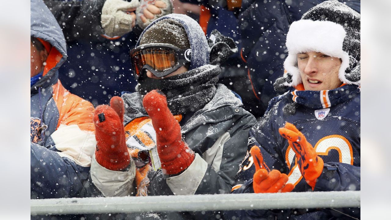 Rain, sleet or snow: How NFL players stay warm during the coldest