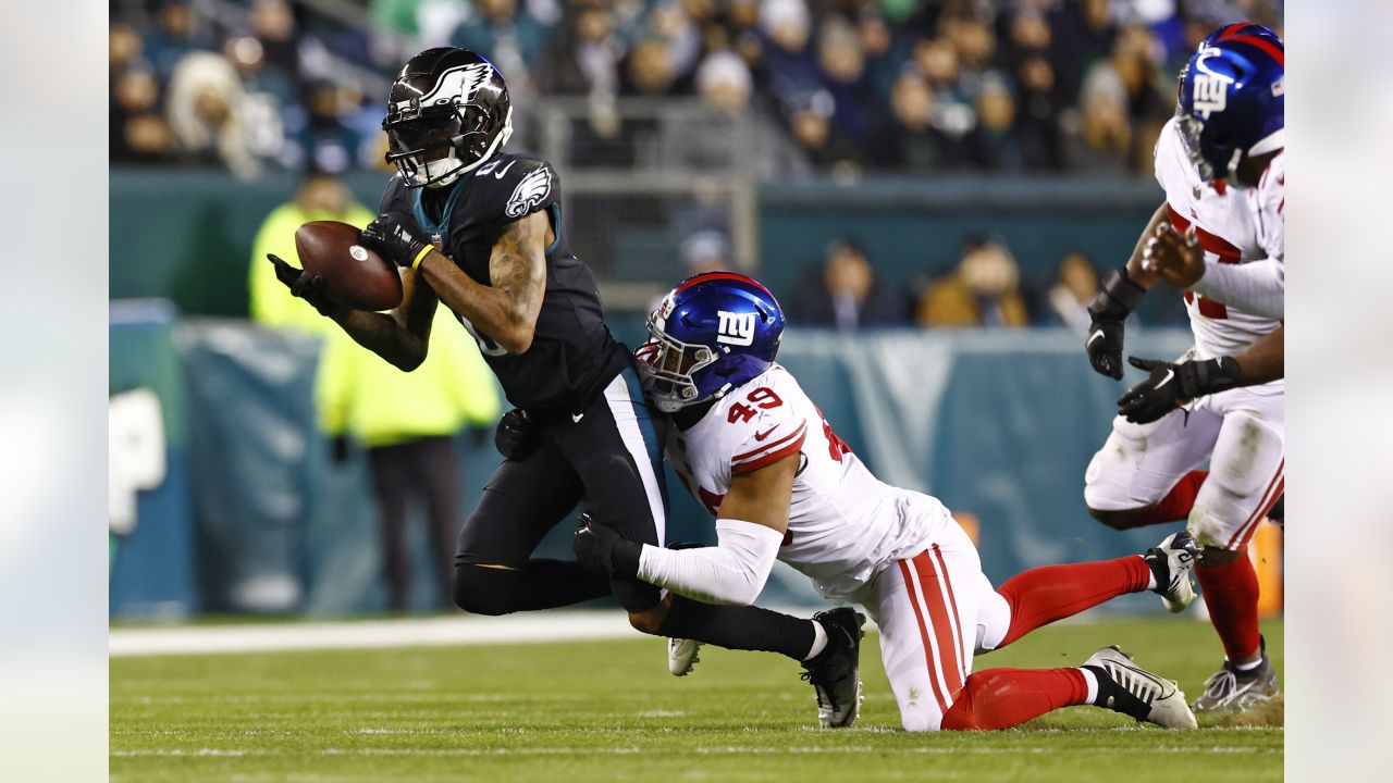 New York Giants linebacker Tomon Fox (49) runs one the field prior