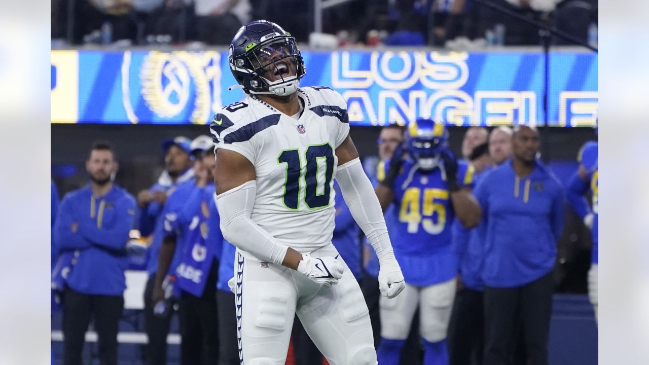 How to watch Seahawks at Rams on December 4, 2022