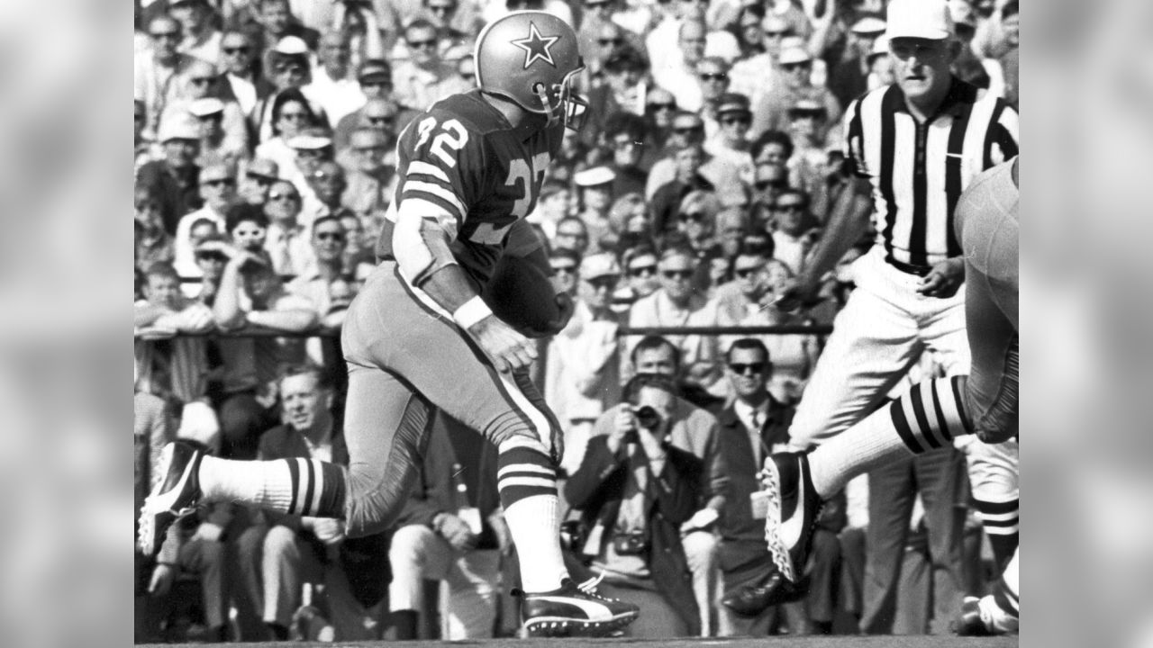 This was the toughest choice on the roster, coming down to Garrison and Daryl "Moose" Johnston. Garrison was such an effective runner, posting seasons of 818 and 784 rushing yards from the fullback position. He also played in the 1970 NFC Championship Game with a broken collarbone, contributing 122 total yards and a touchdown catch to the Cowboys' win.