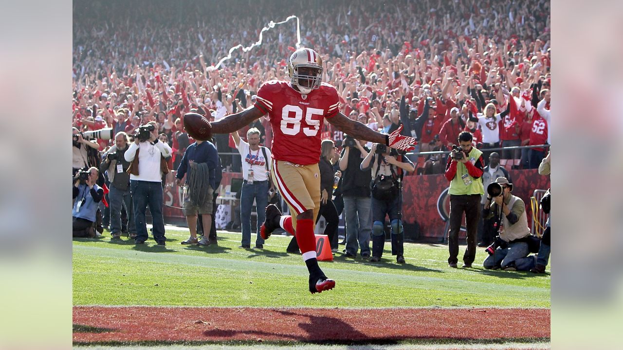 Davis has been quite the clutch performer in San Francisco. In eight career playoff games, he's posted seven touchdowns while topping 100 receiving yards four times. He has 53 career touchdowns catches, notching 13 in both 2009 and last season.