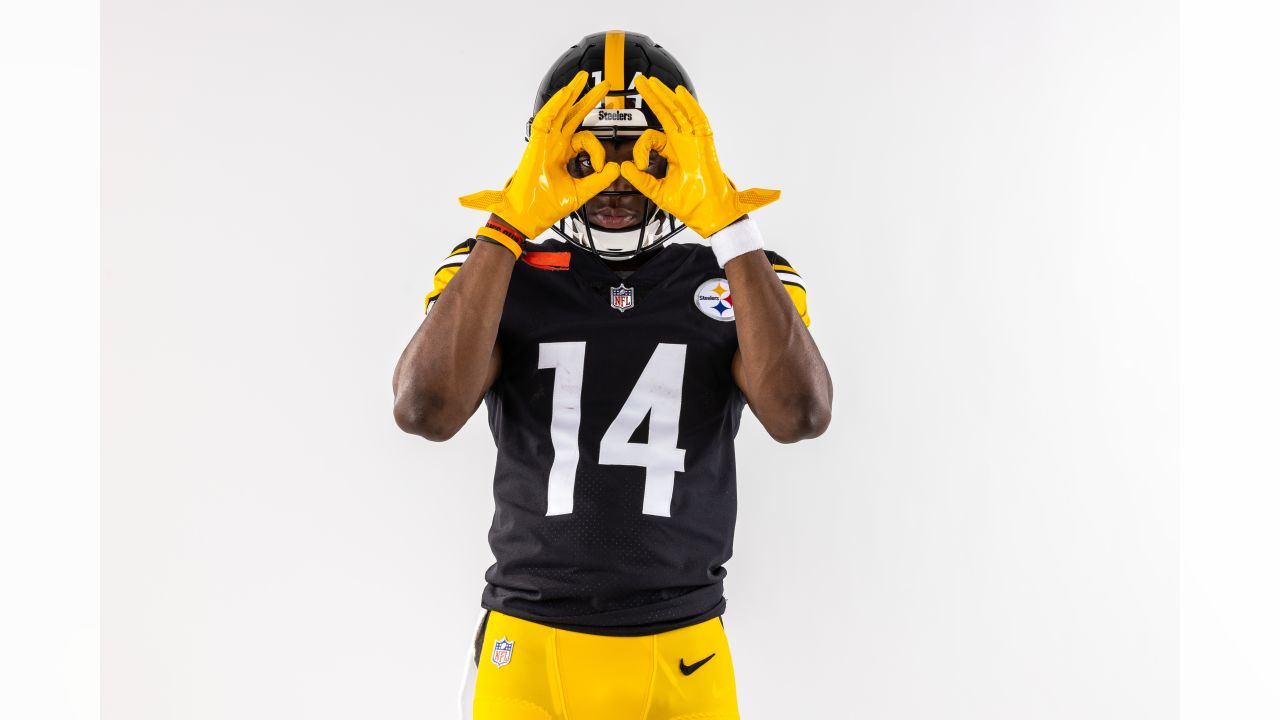 Rookies Pickett, Pickens, Austin III Wear Steelers Uniforms For First Time  At NFLPA Premier - Steelers Depot