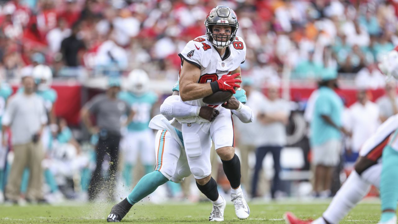 Photo gallery: Dolphins at Buccaneers, Sunday, October 10, 2021