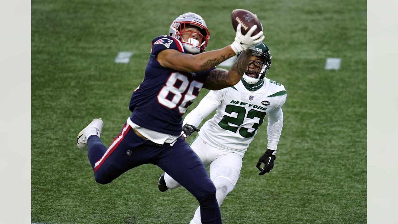 Watch Darius Leonard Stiff Arm Patriots' Jakobi Meyers Into Next Week