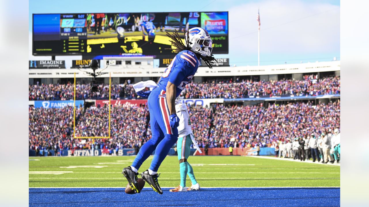 Buffalo Bills running back James Cook (28) celebrates after his