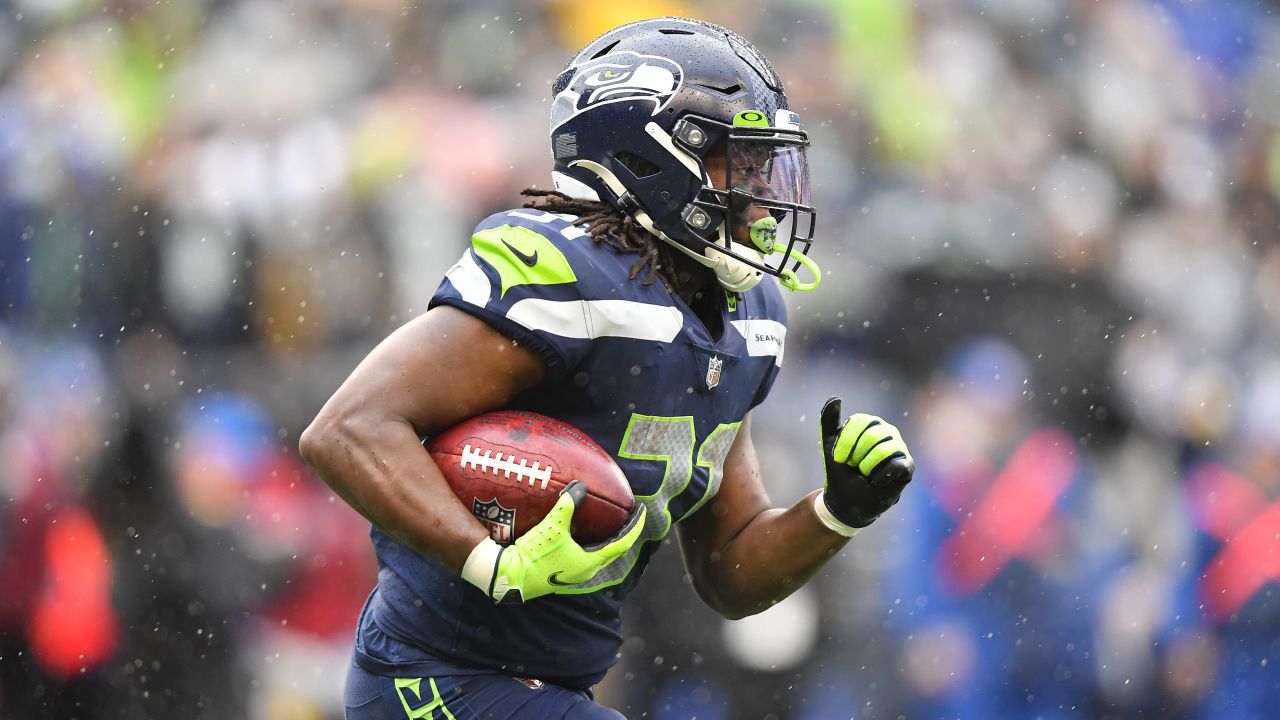 New York Jets running back Michael Carter (32) looks on against the New  England Patriots during an NFL football game Sunday, Oct. 30, 2022, in East  Rutherford, N.J. (AP Photo/Adam Hunger Stock