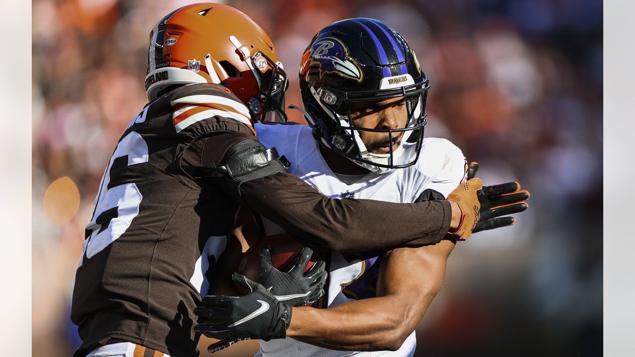 Devin Duvernay of the Baltimore Ravens warms up prior to an NFL