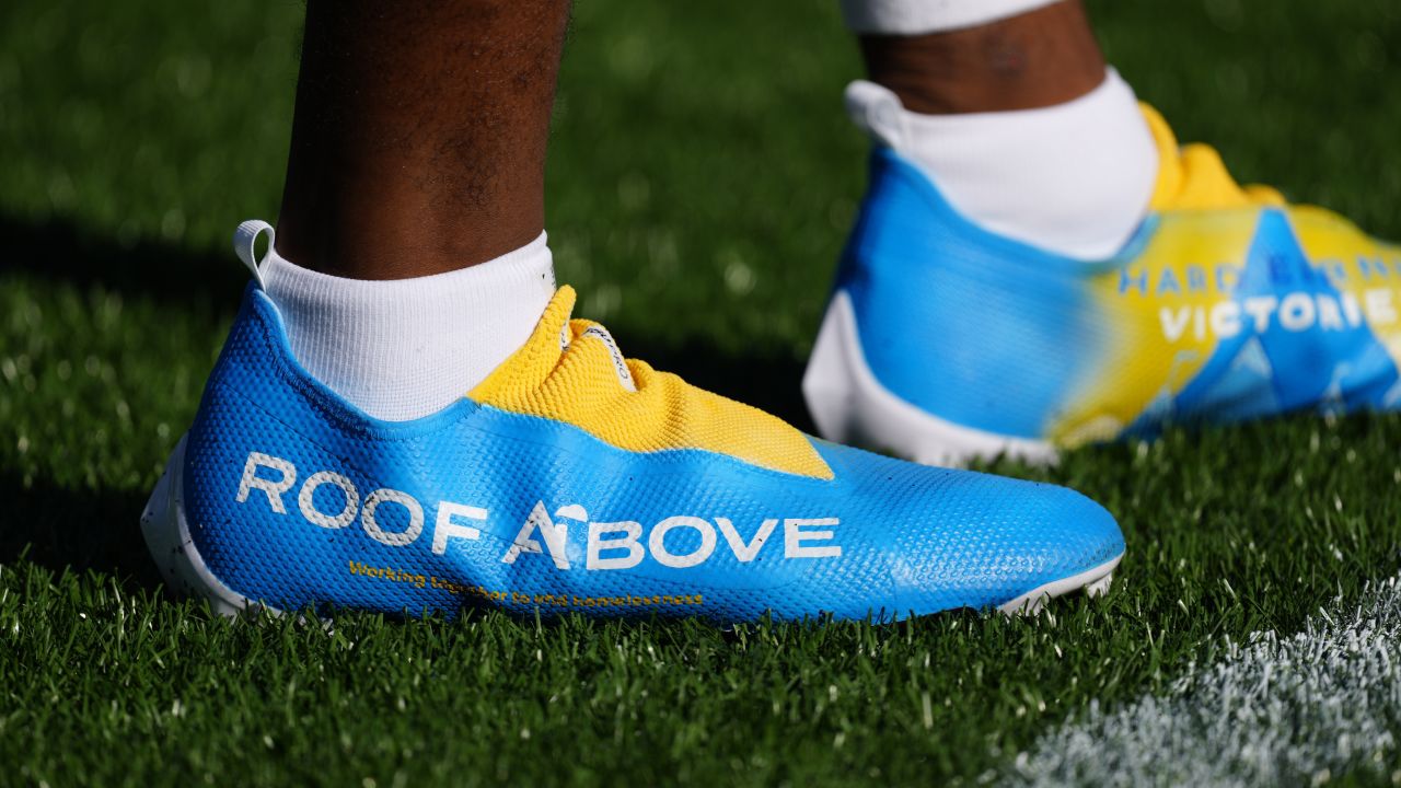 Carolina Panthers safety Jeremy Chinn (21) plays during an NFL football  game between the Carolina Panthers and the Denver Broncos on Sunday, Nov.  27, 2022, in Charlotte, N.C. (AP Photo/Jacob Kupferman Stock