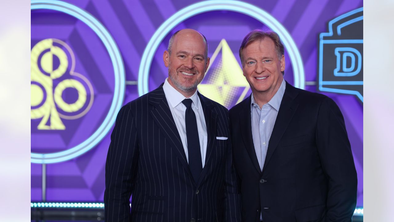 NFL commissioner Roger Goodell joins NFL Network's Rich Eisen before the 2022  NFL Draft begins