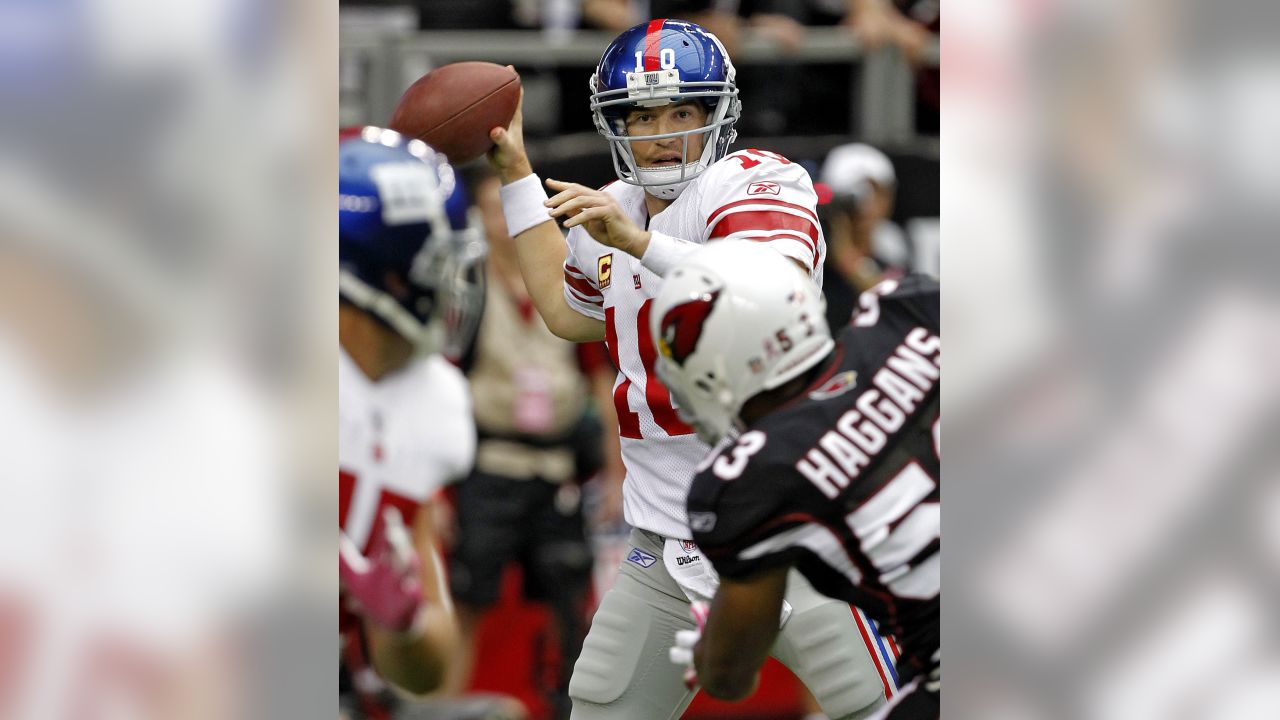 New York Giants running back Henry Hynoski (45) reacts with the