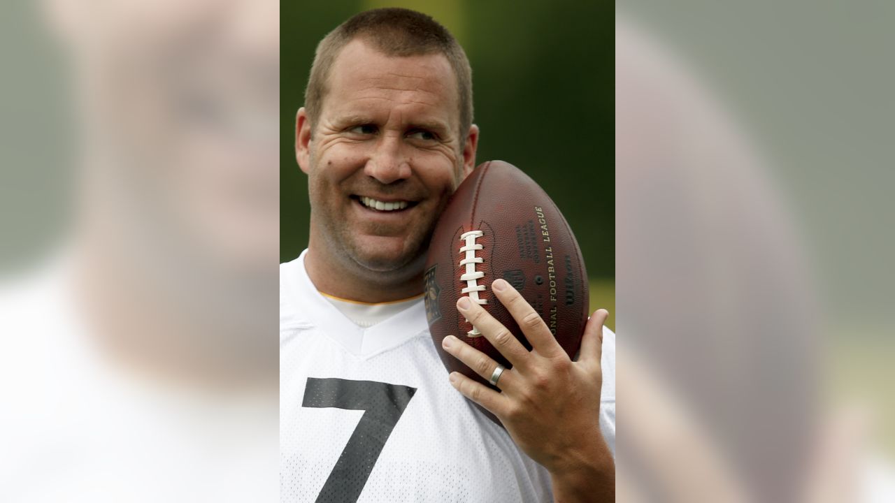 Pittsburgh Steelers: Ben Roethlisberger Foamcore Big Head