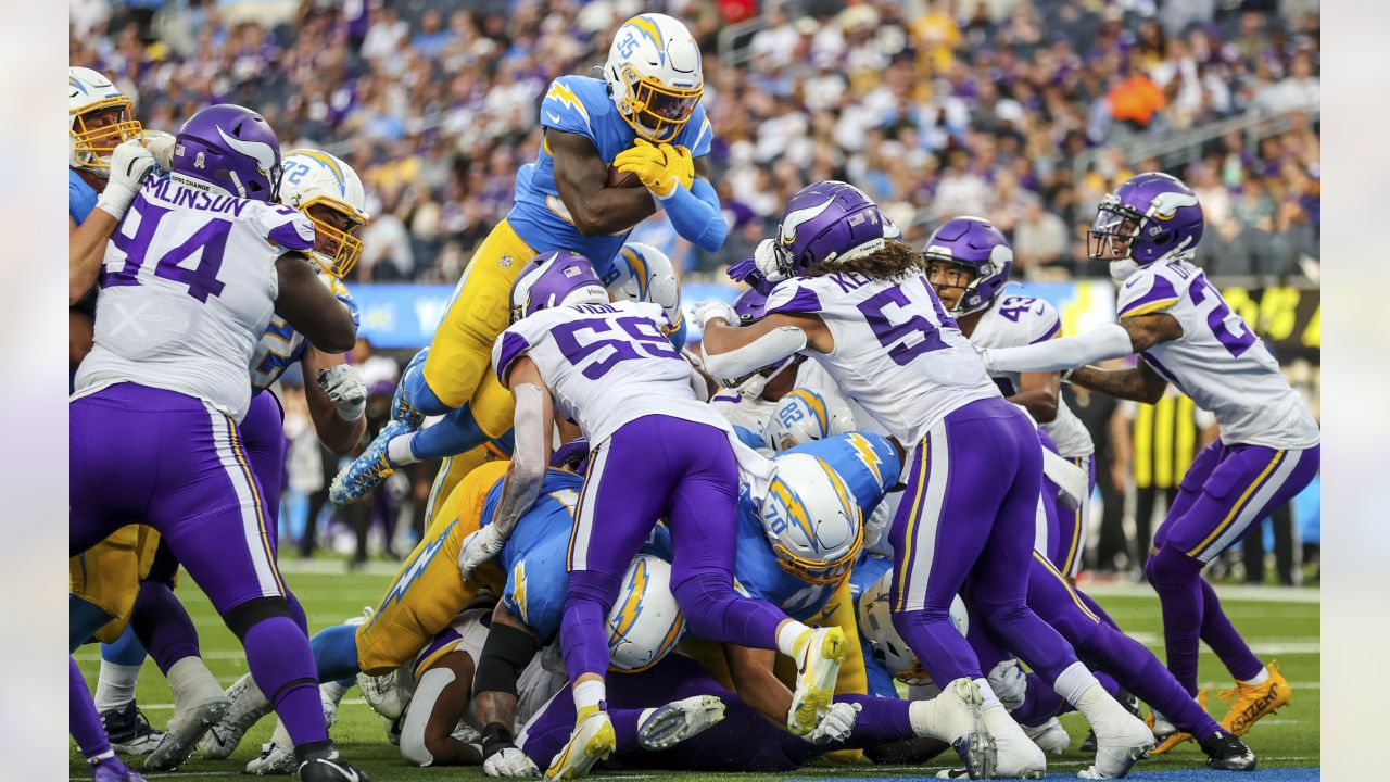 How to Watch Vikings vs. Chargers on November 14, 2021