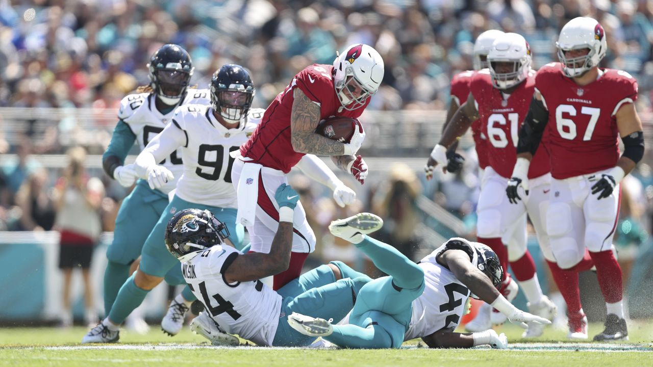 Arizona Cardinals tight end Maxx Williams (87) runs onto the field