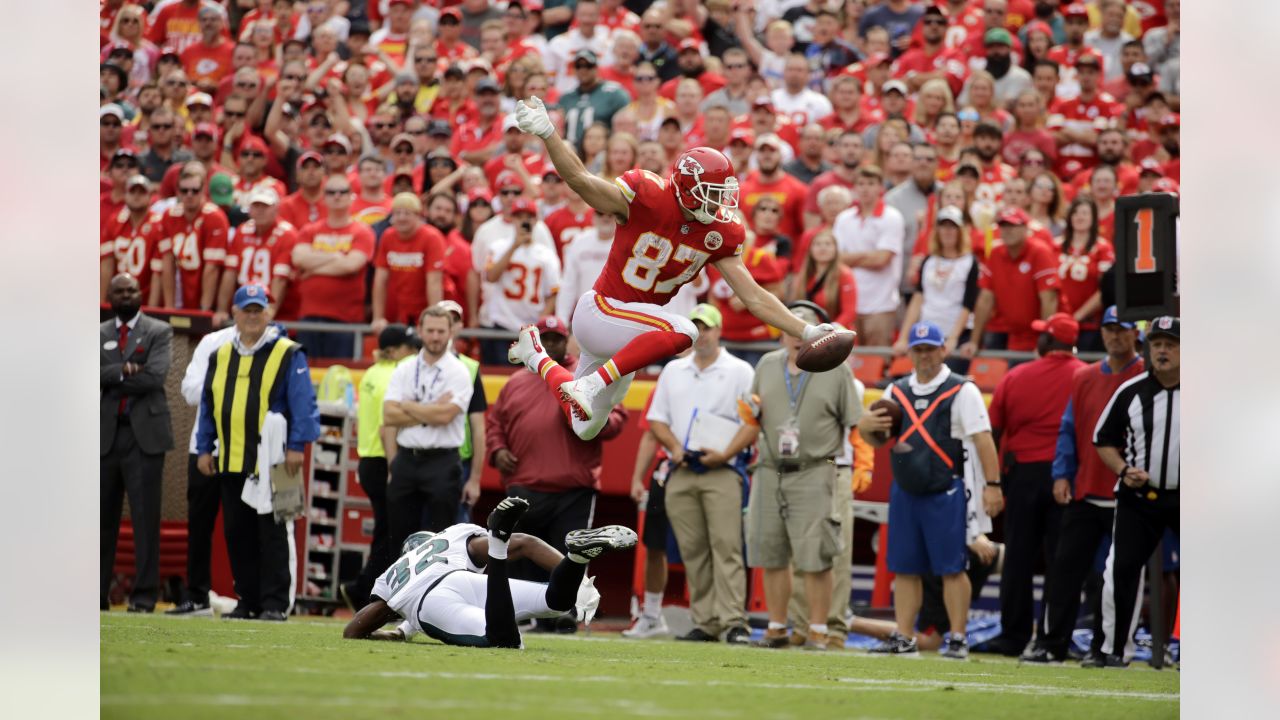 Kansas City Chiefs tight end Travis Kelce (87) in action during the first  half of the NFL Super Bowl 54 football game between the San Francisco 49ers  and Kansas City Chiefs Sunday