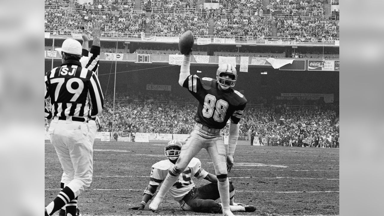 Deciding between Pearson and Bob Hayes was not easy. Although Hayes is in the Hall of Fame and Pearson is not, most Cowboys fans would take Pearson, who had 118 more catches. Pearson made the NFL's All-Decade Team of the 1970s and contributed some very clutch catches.