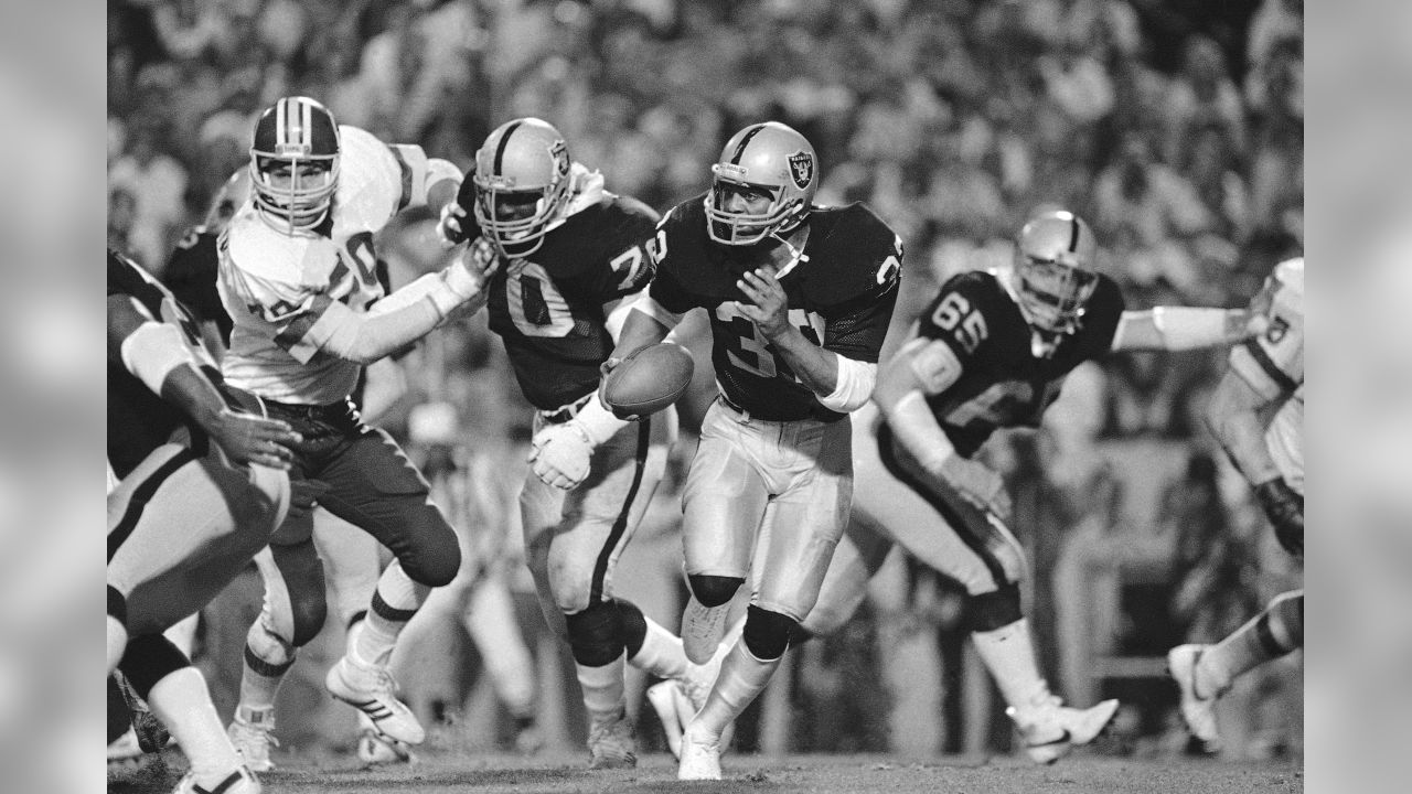 Today in Pro Football History: 1984: Raiders Overwhelm Redskins in Super  Bowl XVIII