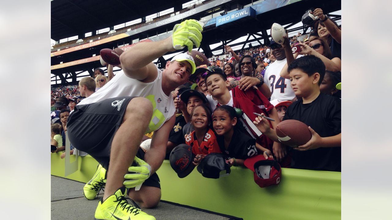 J.J. Watt Steals the Show at Redskins-Texans Practice 