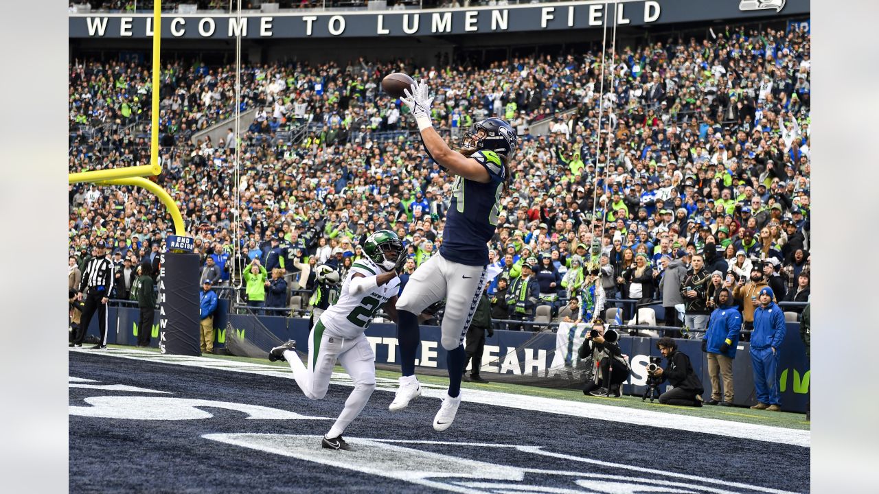 Seattle Seahawks tight end Colby Parkinson (84) during an NFL Preseason  football game against the Chicago