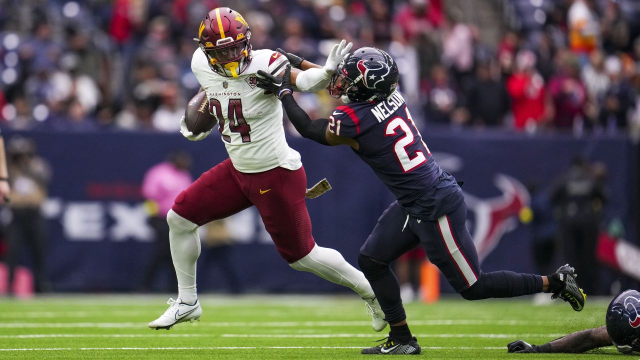 HOUSTON, TX - NOVEMBER 20: Washington Commanders running back