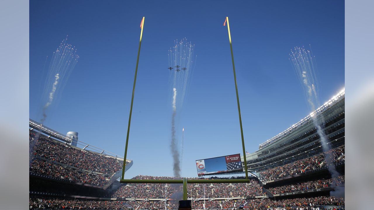 B-2 Plane Flyover at NFL Opening Night Had Fans In Awe (VIDEO)