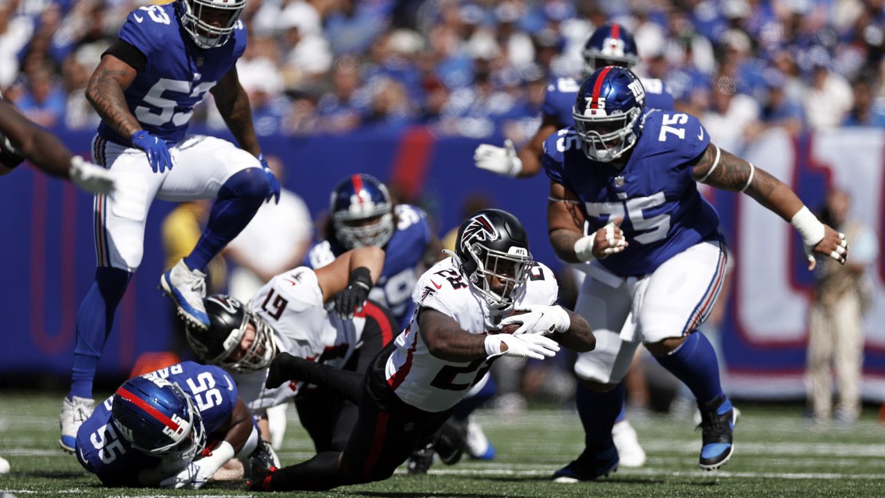 New York Giants inside linebacker Reggie Ragland (55) runs on the field  during the first half of an NFL football game against the Chicago Bears,  Sunday, Jan. 2, 2022, in Chicago. (AP