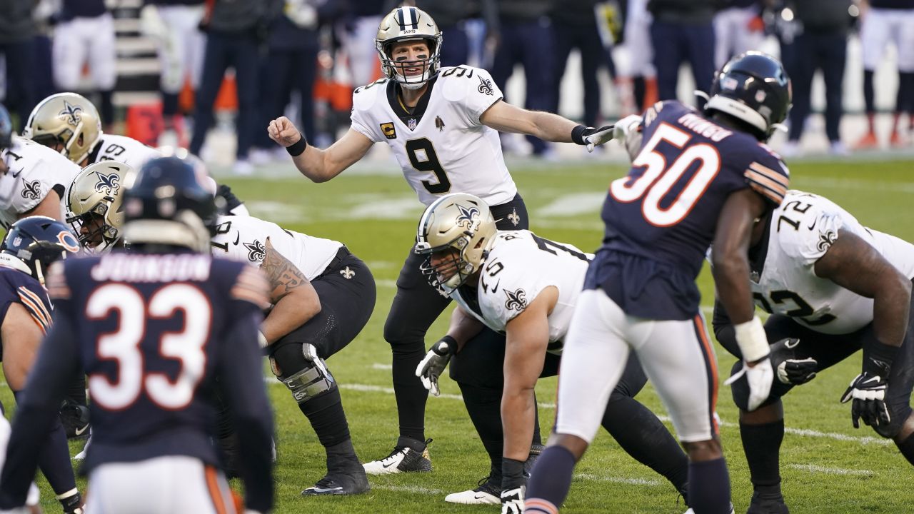 New Orleans, United States. 13th Oct, 2020. New Orleans Saints tight end  Jared Cook (87) takes a Drew Brees (9) pass for a touchdown late in the game  with the Los Angeles