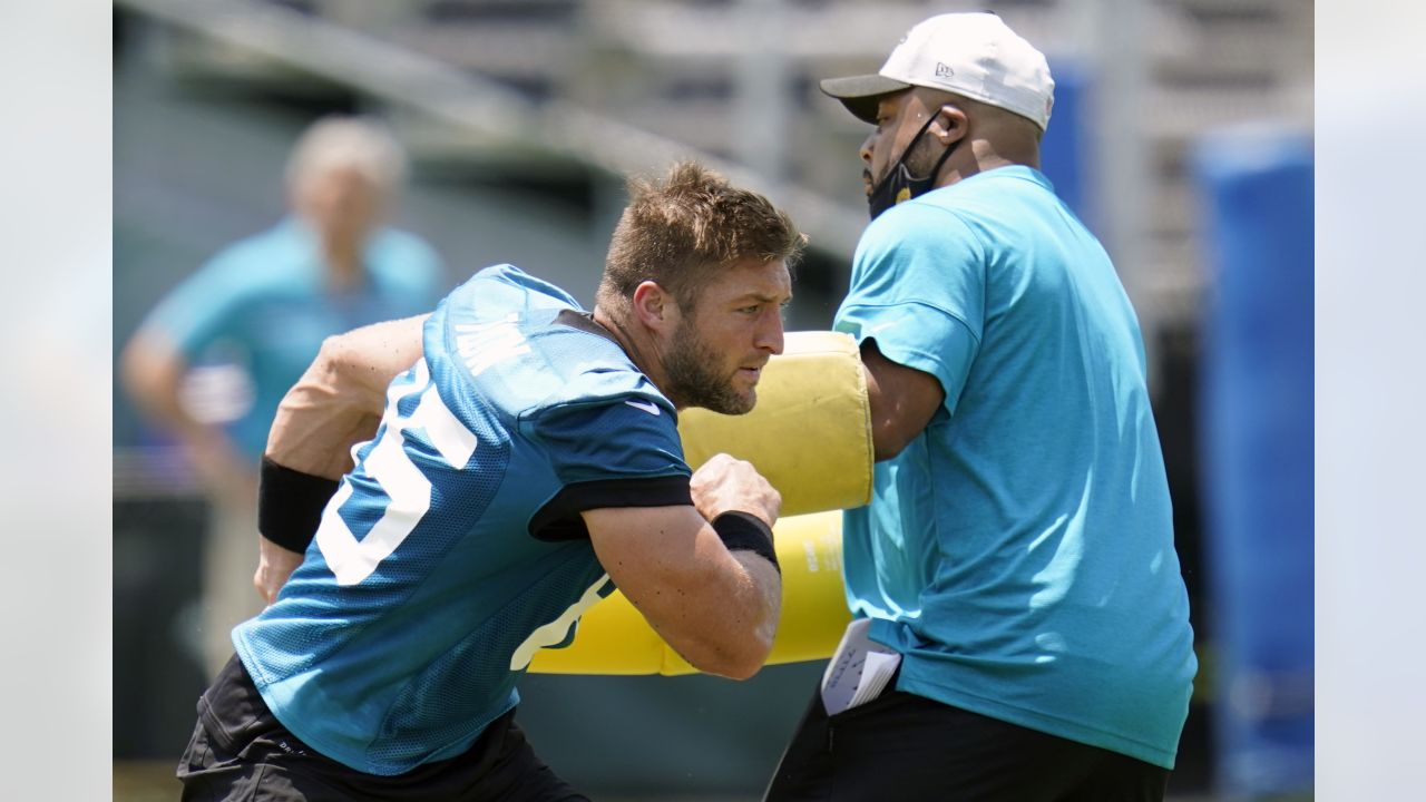 Tim Tebow steps out in teal practice jersey for Jaguars