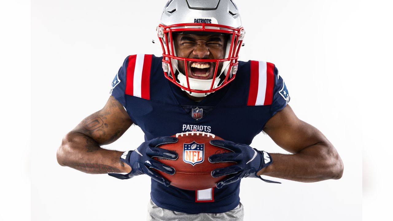 NFL - NFLPA Rookie Premiere Carolina Panthers wide receiver DJ Moore (12)  poses for a portrait during the NFLPA Rookie Premiere on Saturday, May 19,  2018 in Thousand Oaks, Calif. (Ben Liebenberg/NFL)