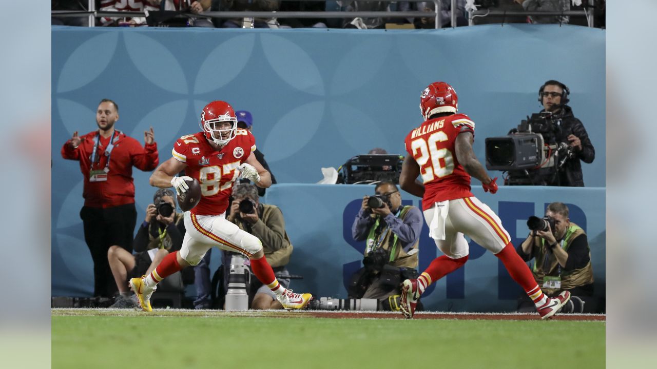 Kansas City Chiefs tight end Travis Kelce (87) in action during the first  half of the NFL Super Bowl 54 football game between the San Francisco 49ers  and Kansas City Chiefs Sunday